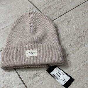 Rag & Bone Light Tan Knit Beanie…wool blend ..o/s
NWT..authentic ..ladies